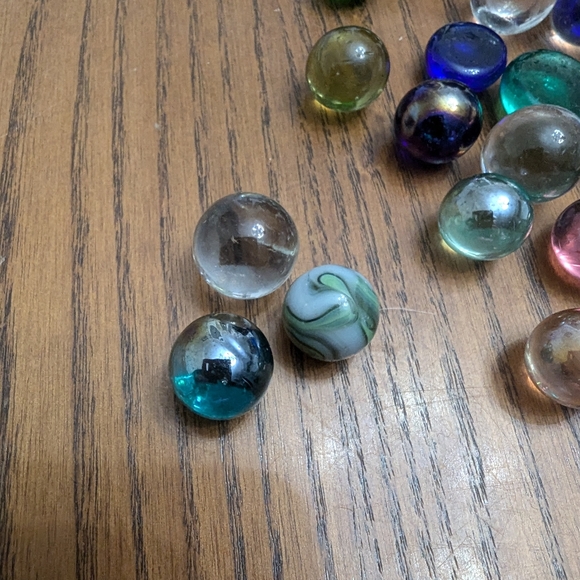 Vintage Marbles with black vase. Some marbles may not be vintage. - Picture 3 of 5
